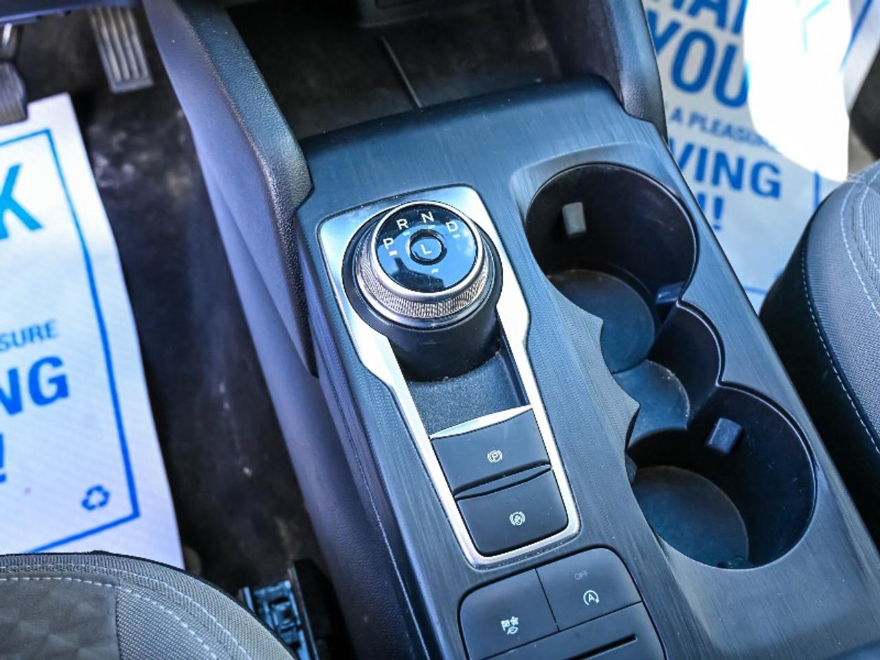 2022 Ford Escape SE Photo