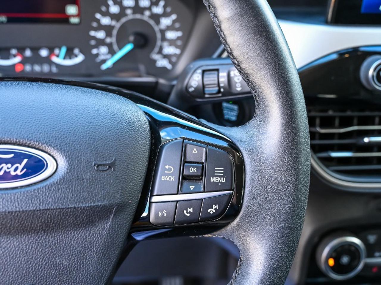 2022 Ford Escape SE Photo