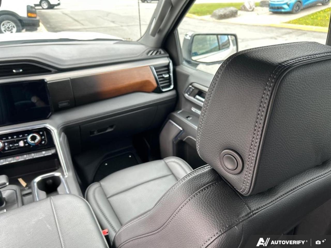 2024 GMC Sierra 1500 Denali  - Leather Seats -  Cooled Seats Photo