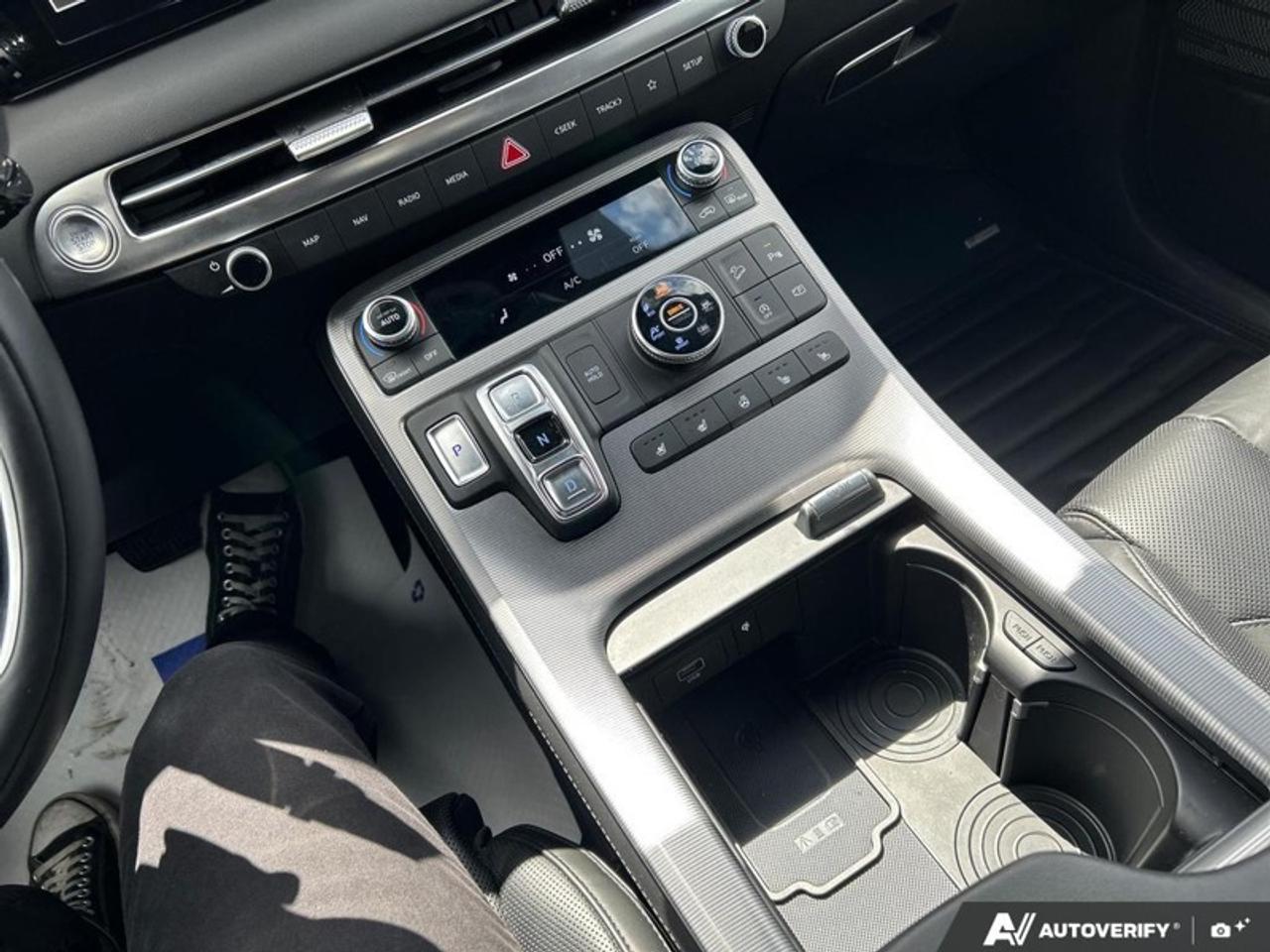 2024 Hyundai PALISADE Ultimate Calligraphy  -  Cooled Seats Photo