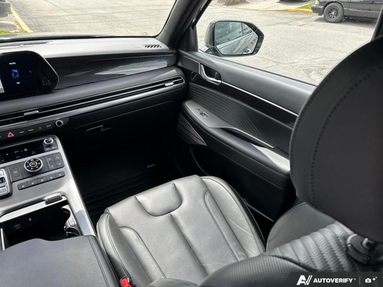 2024 Hyundai PALISADE Ultimate Calligraphy  -  Cooled Seats Photo