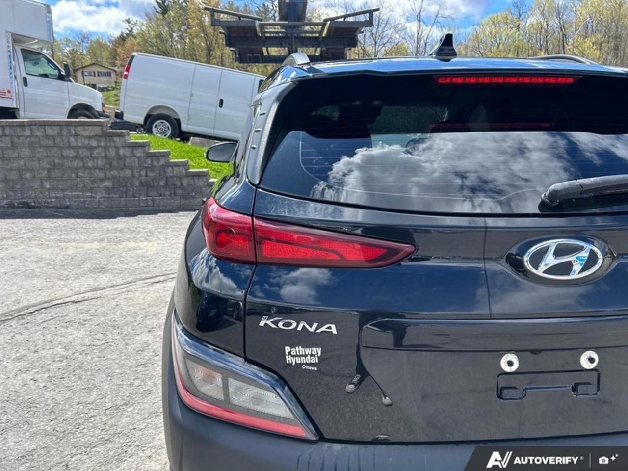 2022 Hyundai KONA 2.0L Essential FWD  -  Heated Seats Photo