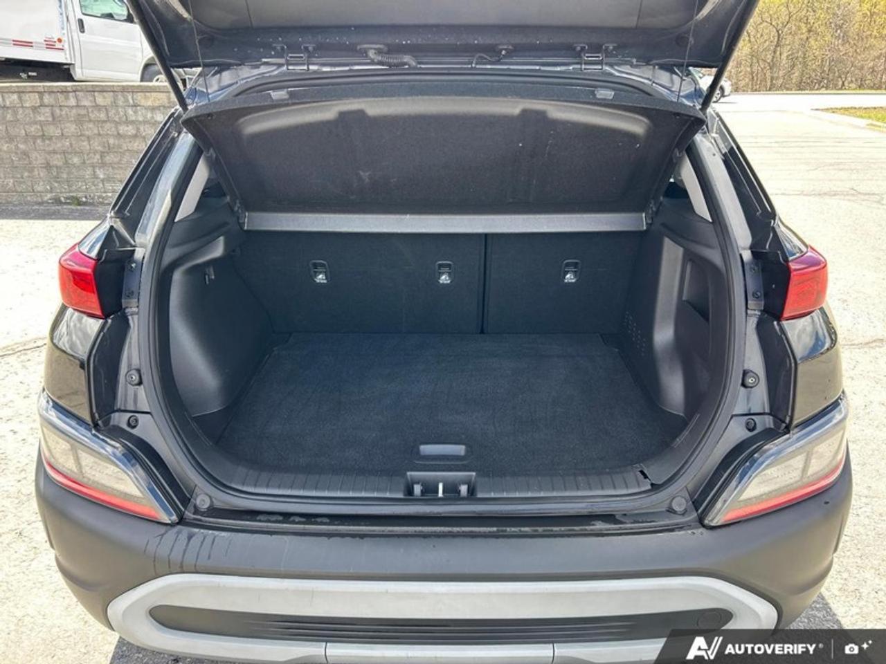 2022 Hyundai KONA 2.0L Essential FWD  -  Heated Seats Photo