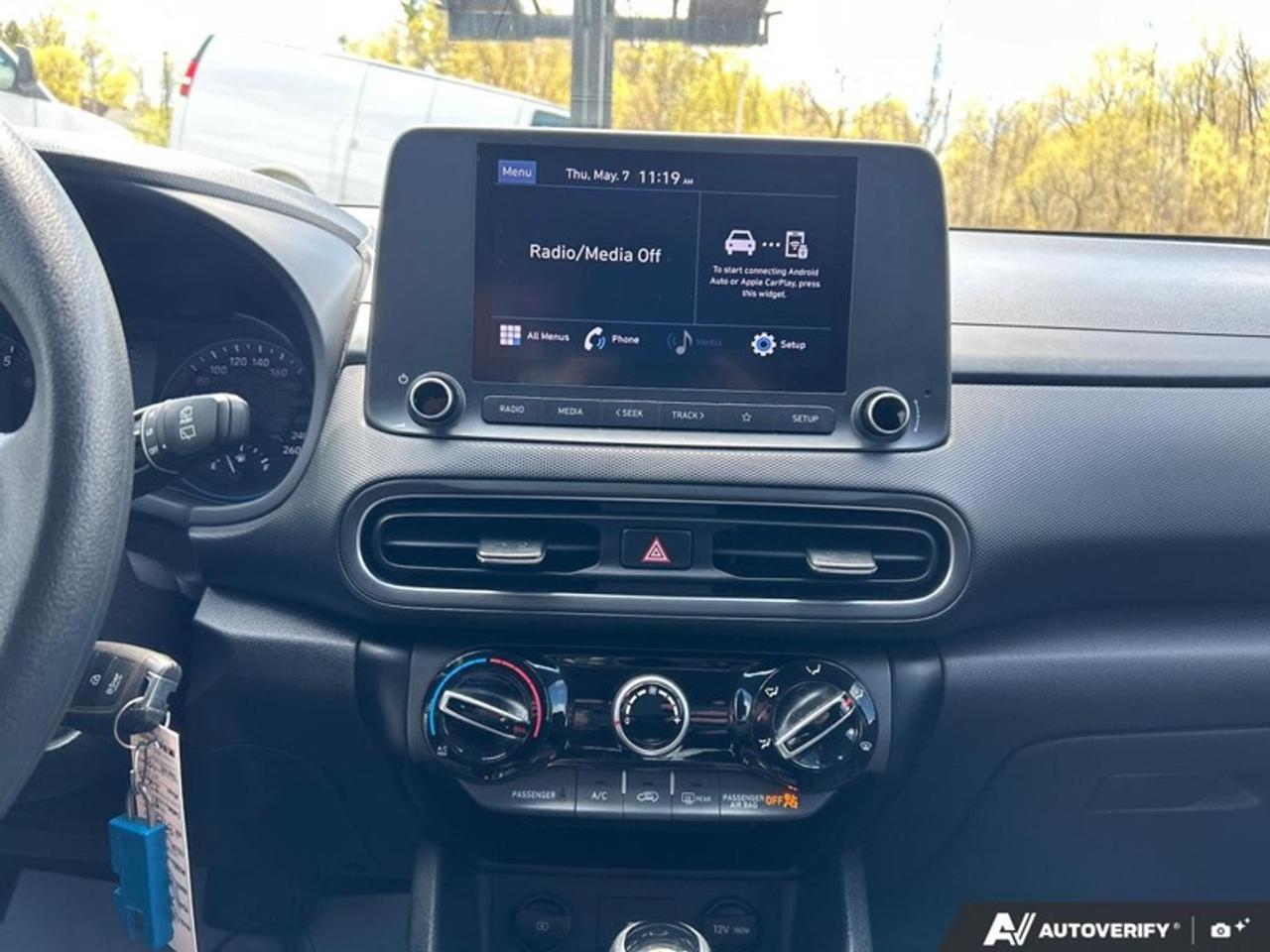 2022 Hyundai KONA 2.0L Essential FWD  -  Heated Seats Photo