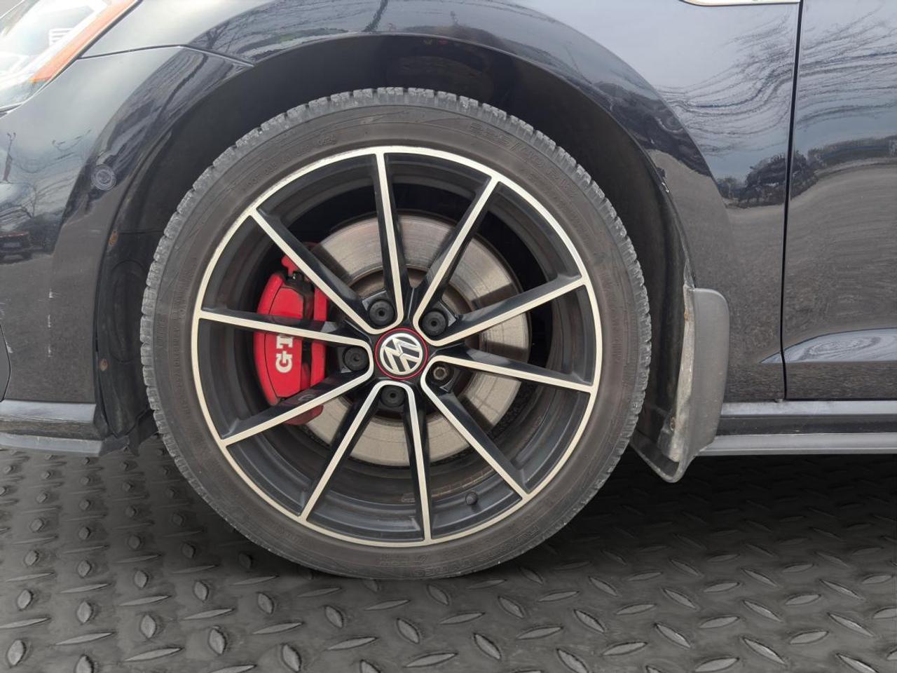 2021 Volkswagen Golf GTI Auto Photo