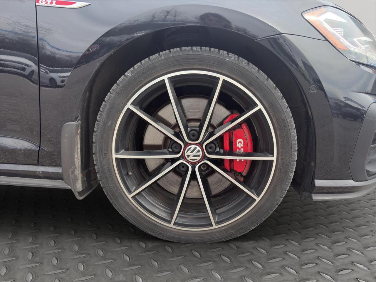 2021 Volkswagen Golf GTI Auto Photo