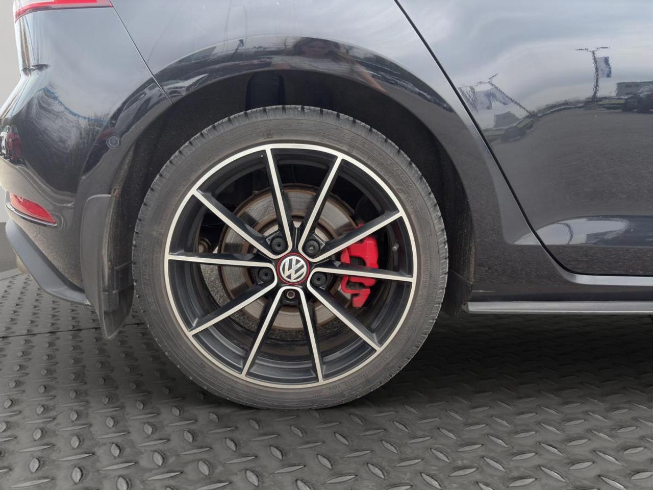 2021 Volkswagen Golf GTI Auto Photo