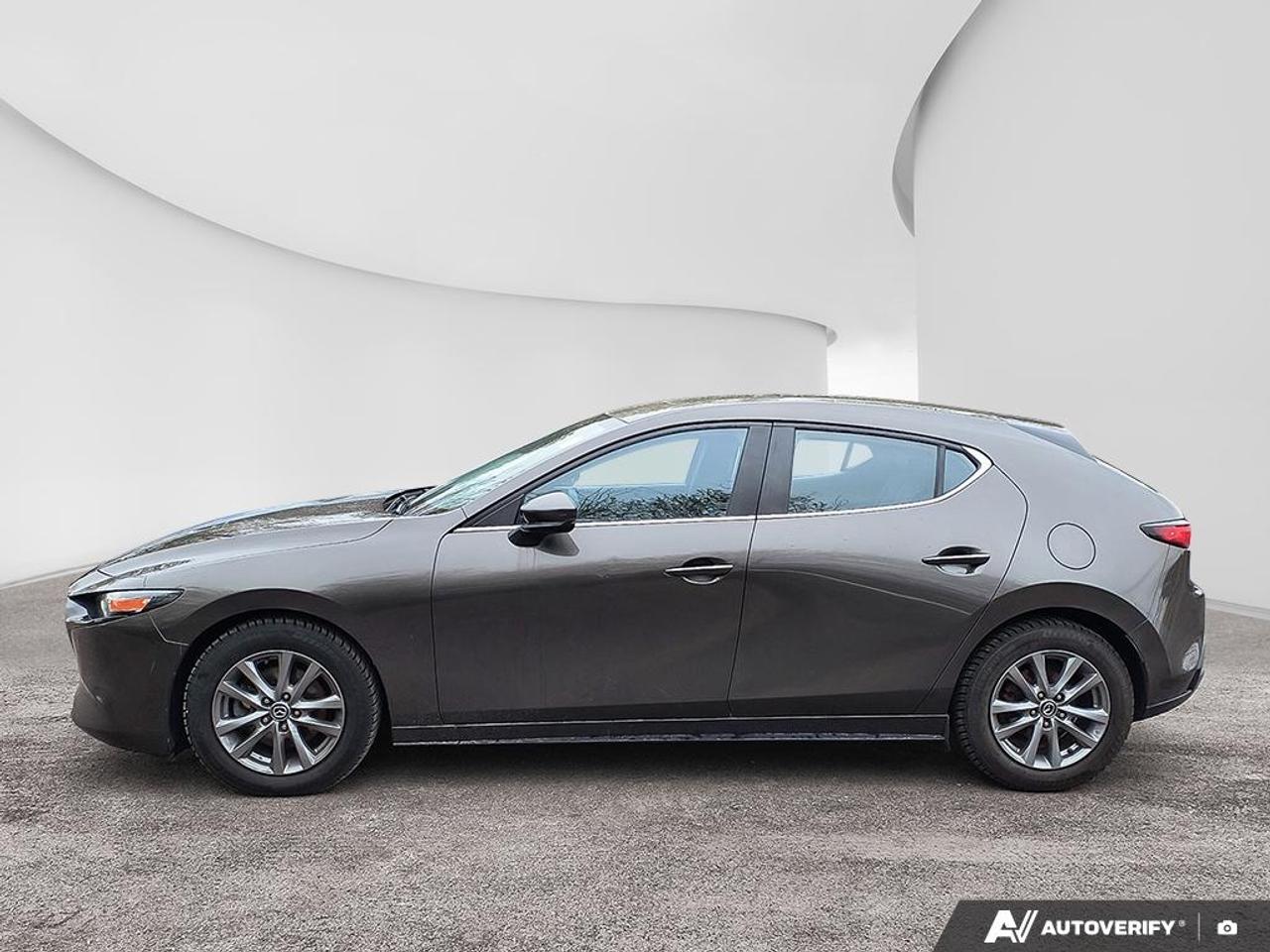 2019 Mazda MAZDA3 Sport GS i-Activ AWD  - Heated Seats Photo2