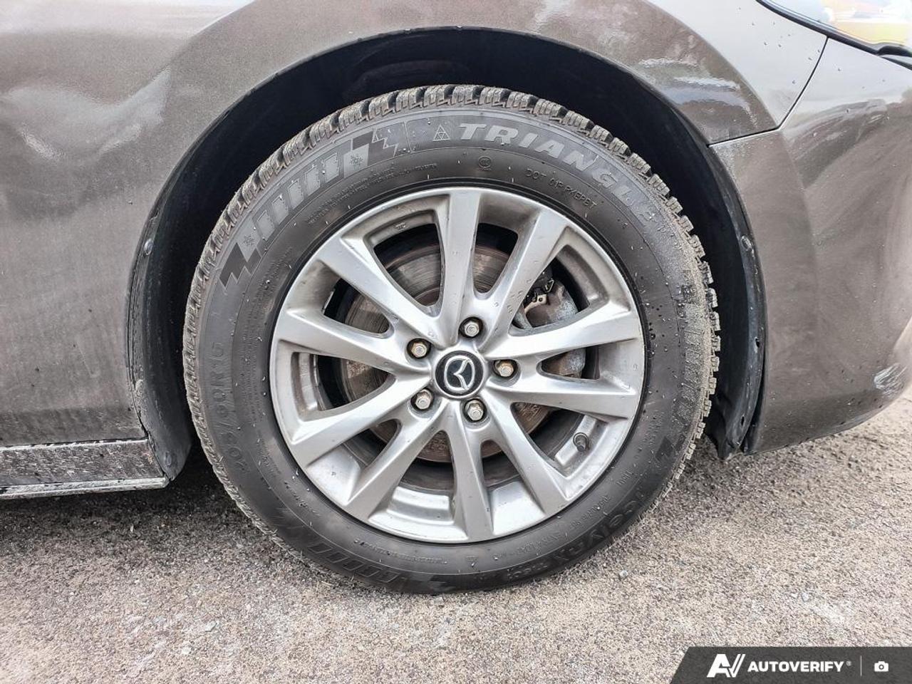 2019 Mazda MAZDA3 Sport GS i-Activ AWD  - Heated Seats Photo