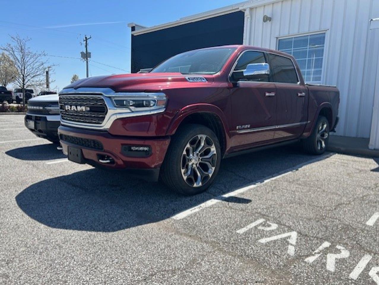 2022 RAM 1500 Limited 4x4 Crew Cab 5'7" Box Photo