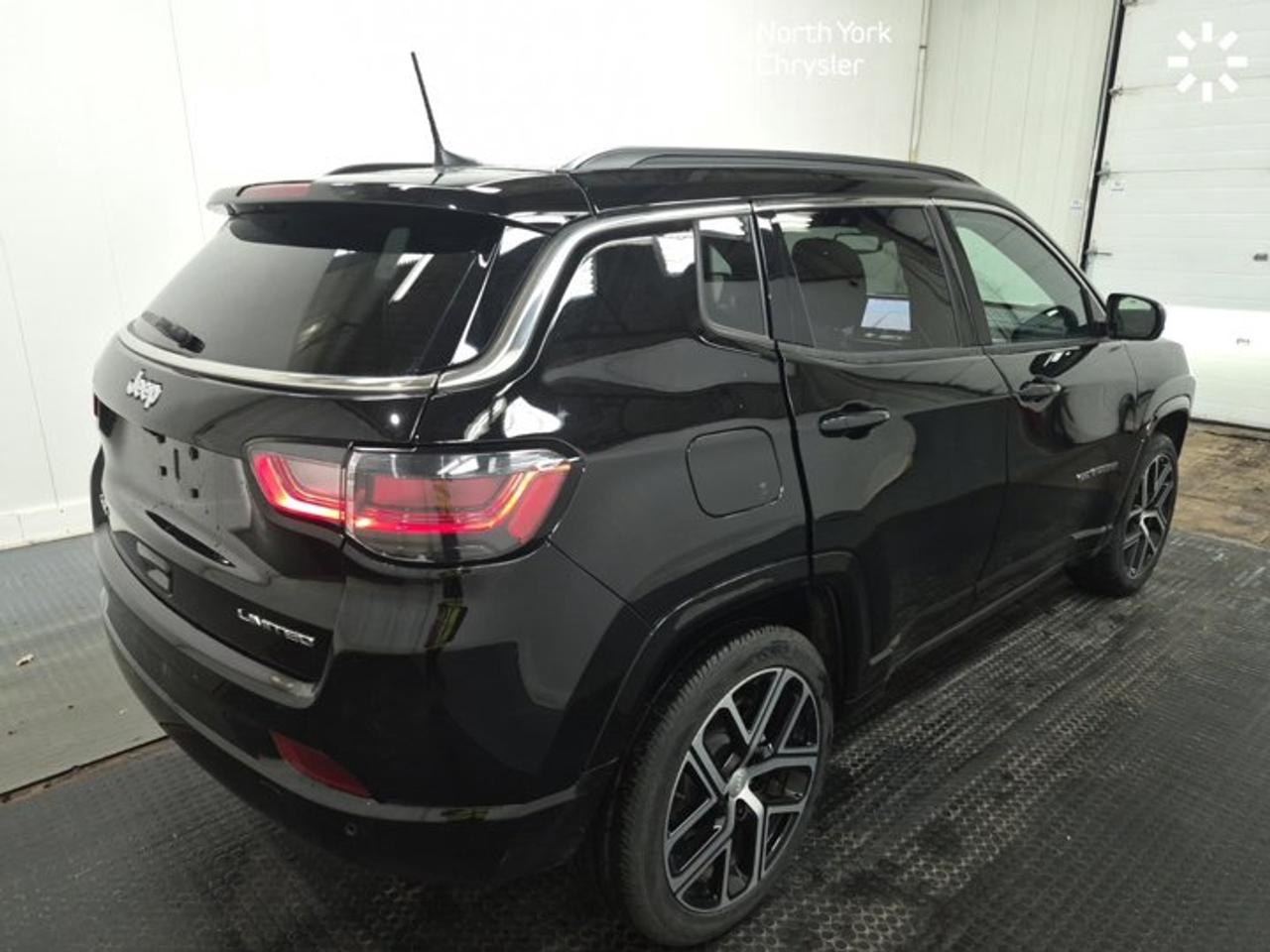 2024 Jeep Compass LIMITED Photo