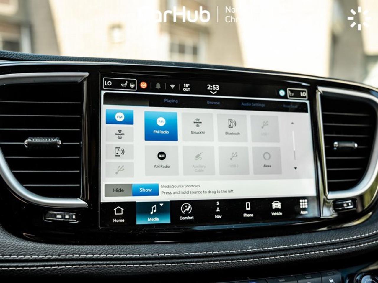 2024 Chrysler Pacifica Limited Panoroof Uconnect Theater Family Group Safety sphere Photo