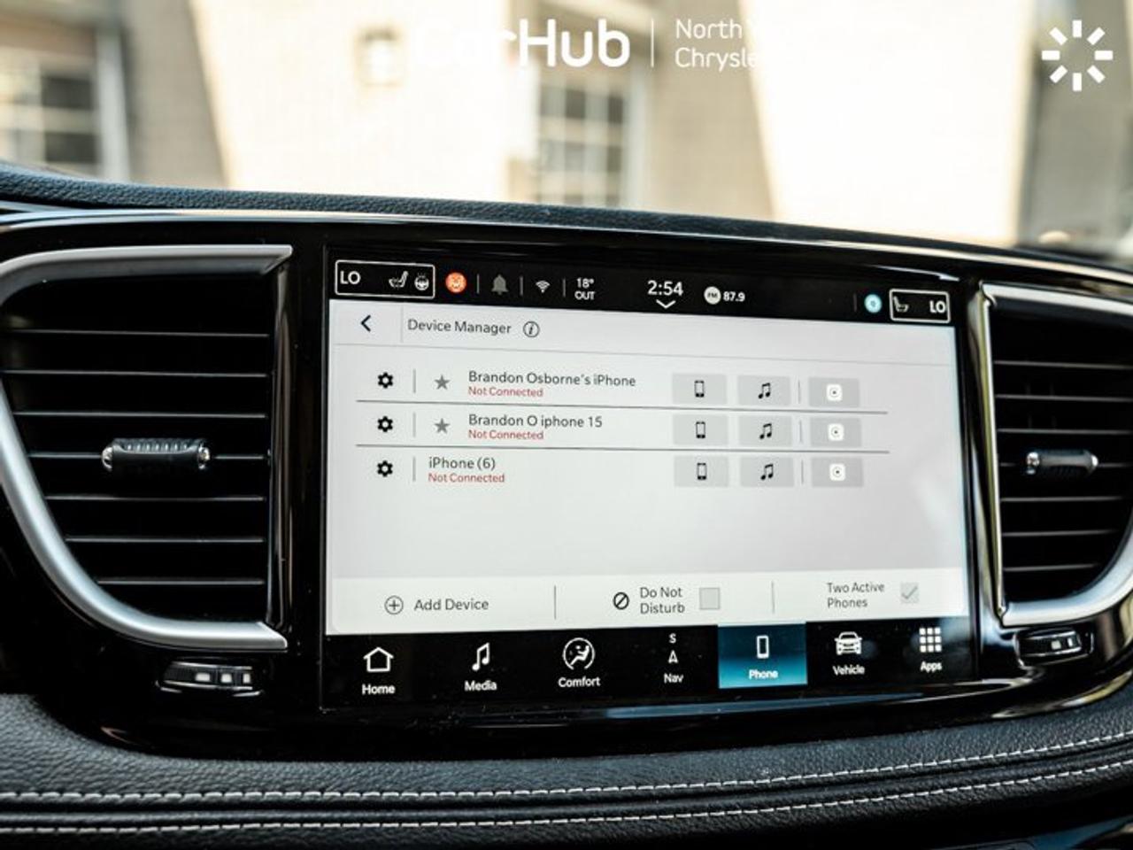 2024 Chrysler Pacifica Limited Panoroof Uconnect Theater Family Group Safety sphere Photo