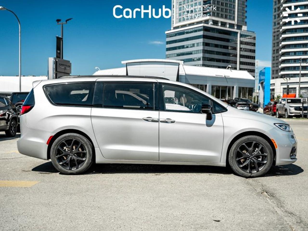 2024 Chrysler Pacifica Limited Photo
