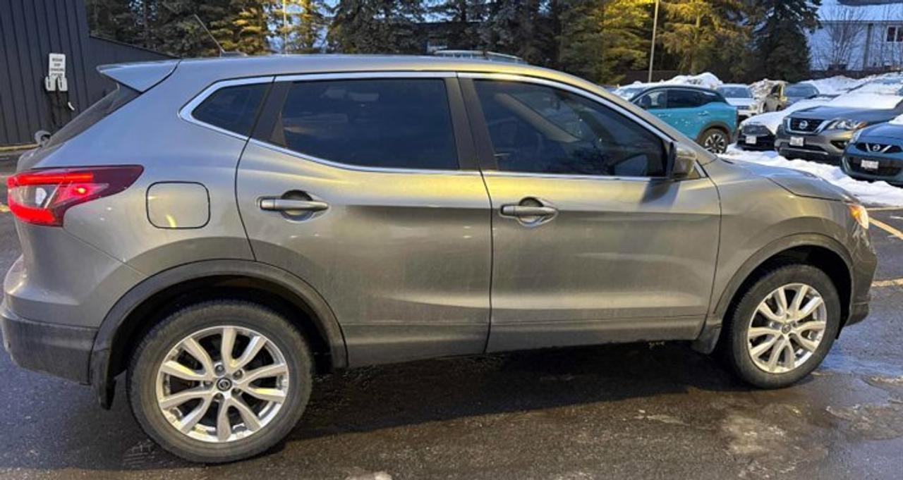 2021 Nissan Qashqai S | Heated Seats | CarPlay + Android | BSM | Rear Camera | and More ! Photo