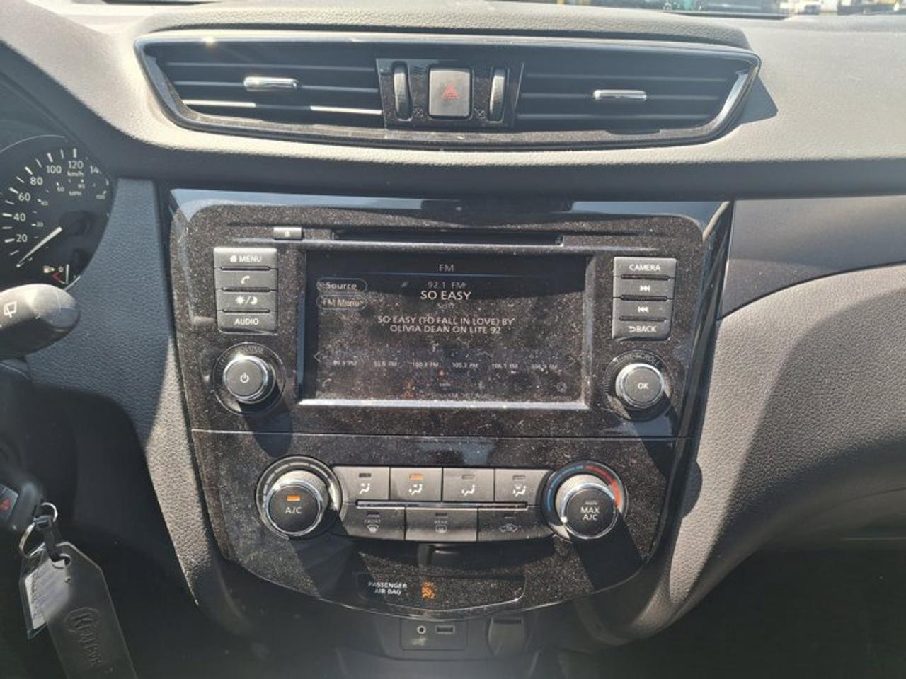 2021 Nissan Qashqai S | Heated Seats | CarPlay + Android | BSM | Rear Camera | and More ! Photo