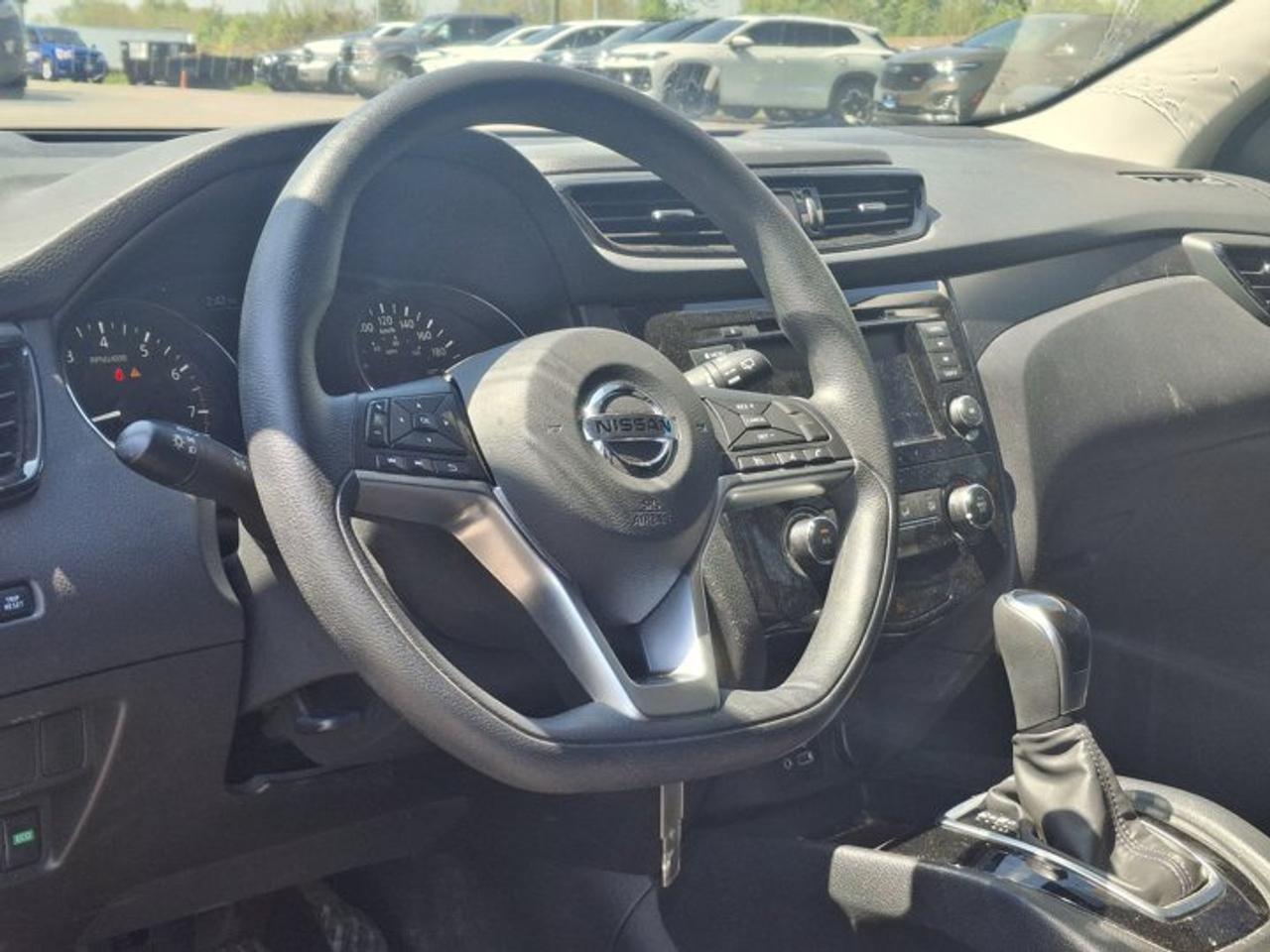 2021 Nissan Qashqai S | Heated Seats | CarPlay + Android | BSM | Rear Camera | and More ! Photo