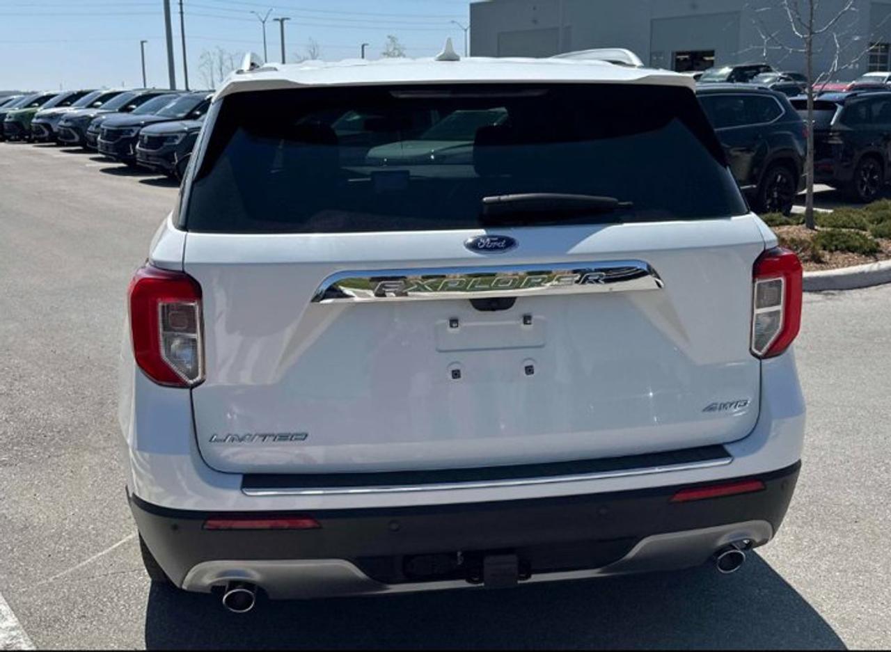 2021 Ford Explorer Limited 4WD | Tow Pkg | Sunroof | Leather | Nav | Cooled + Heated Seats | Adaptive Cruise and More ! Photo