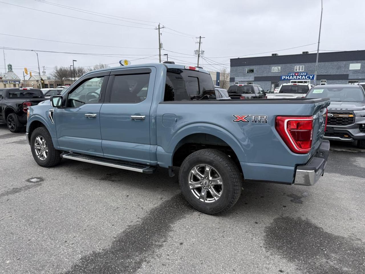 2023 Ford F-150 XLT 4WD SuperCrew 5.5' Box Photo