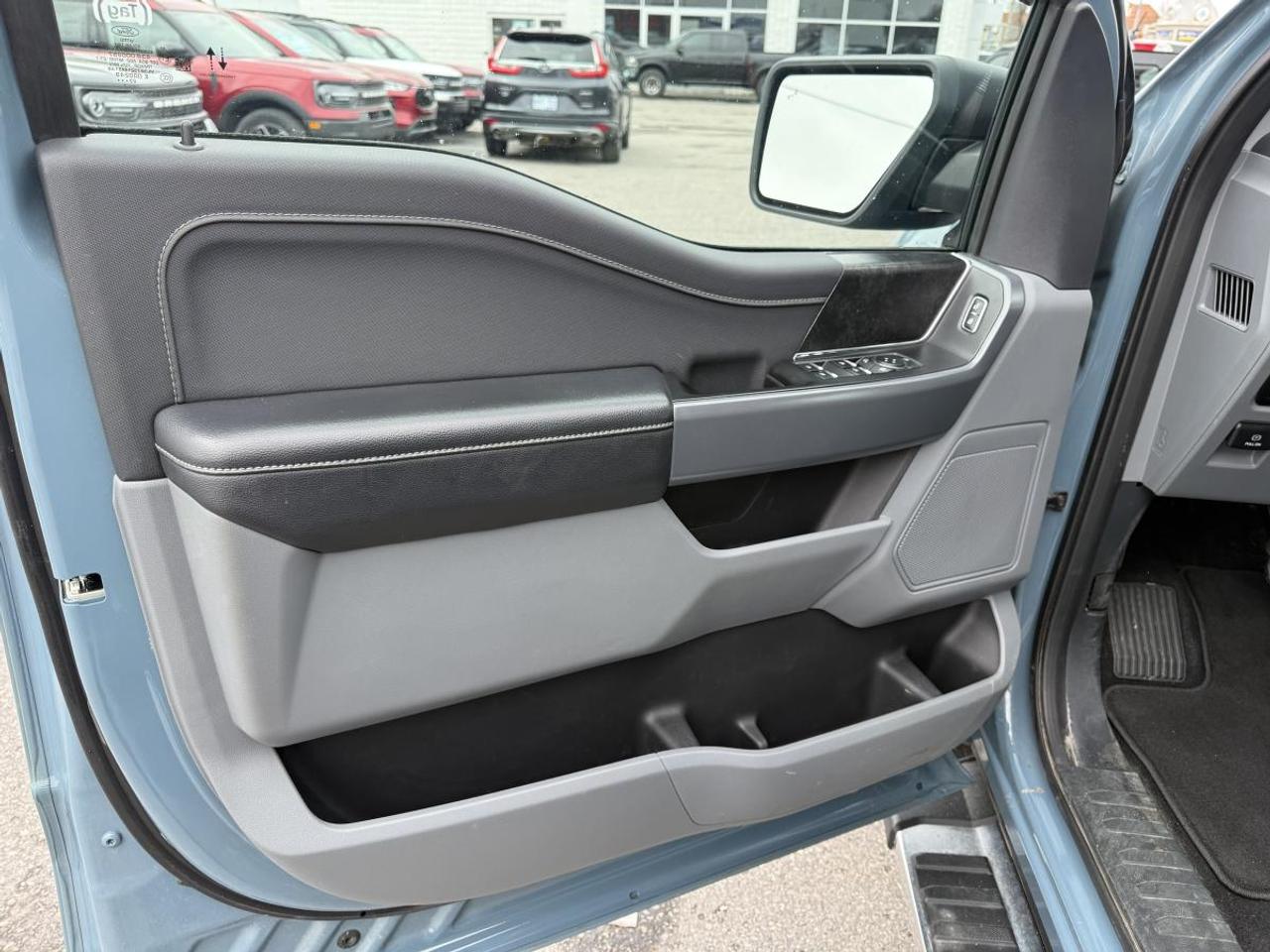 2023 Ford F-150 XLT 4WD SuperCrew 5.5' Box Photo