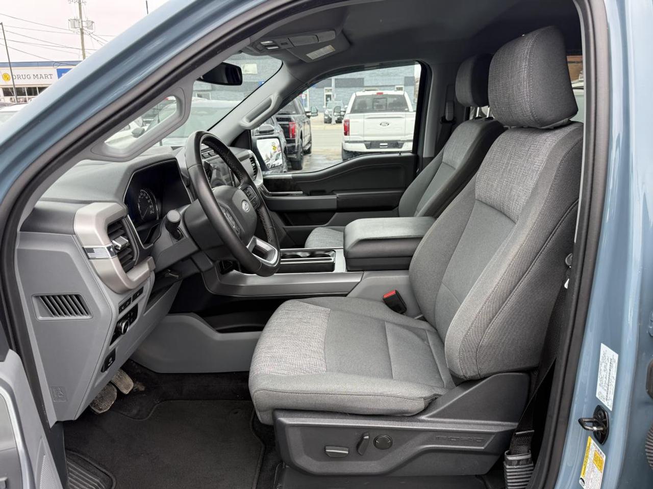 2023 Ford F-150 XLT 4WD SuperCrew 5.5' Box Photo