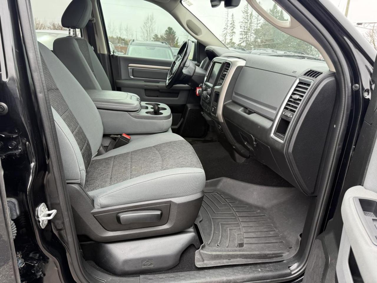 2020 RAM 1500 Classic WARLOCK Photo