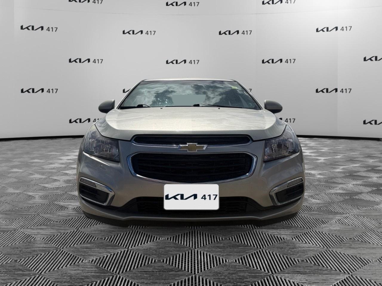 2016 Chevrolet Cruze Limited 4dr Sdn LT w/1LT Photo