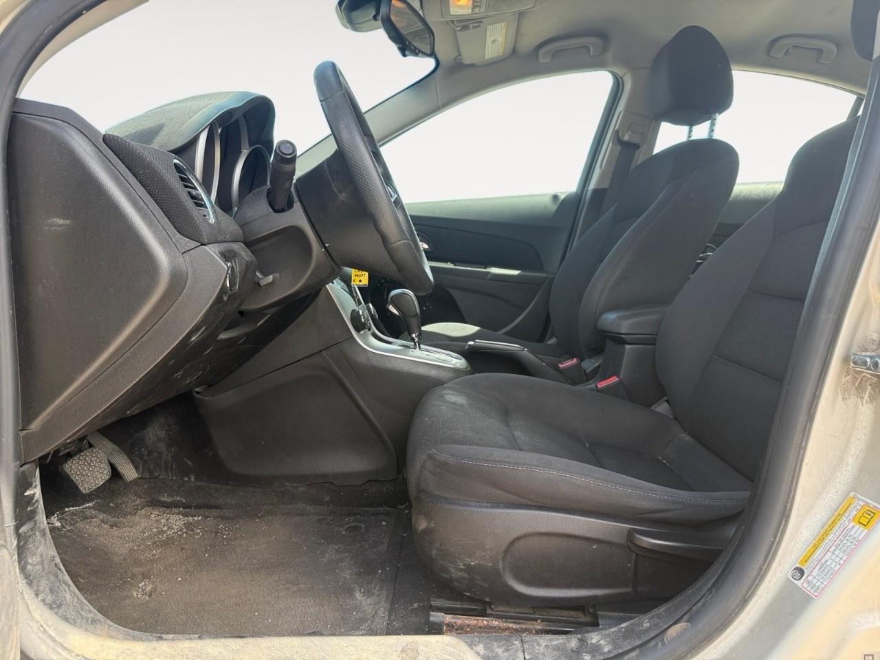 2016 Chevrolet Cruze Limited 4dr Sdn LT w/1LT Photo