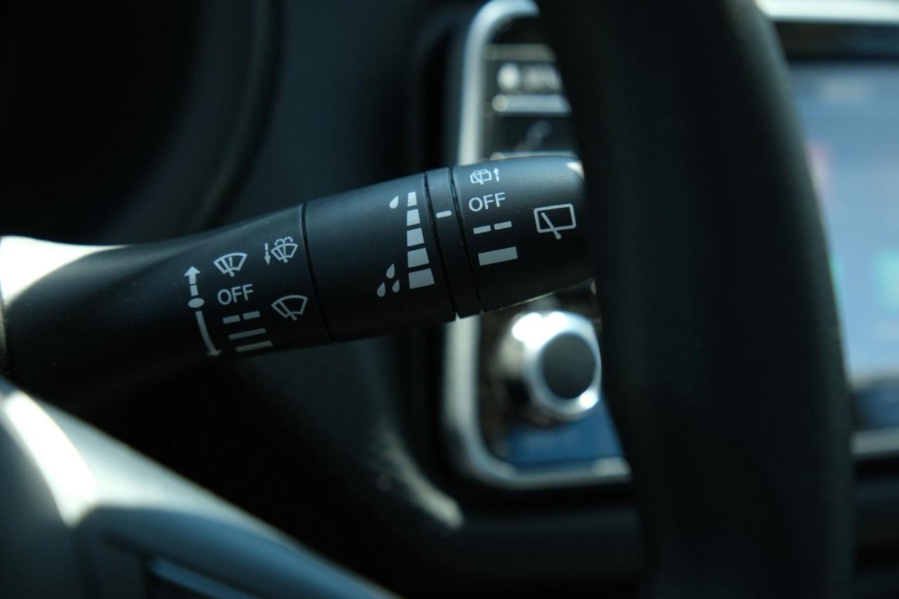 2024 Nissan Kicks S FWD Photo
