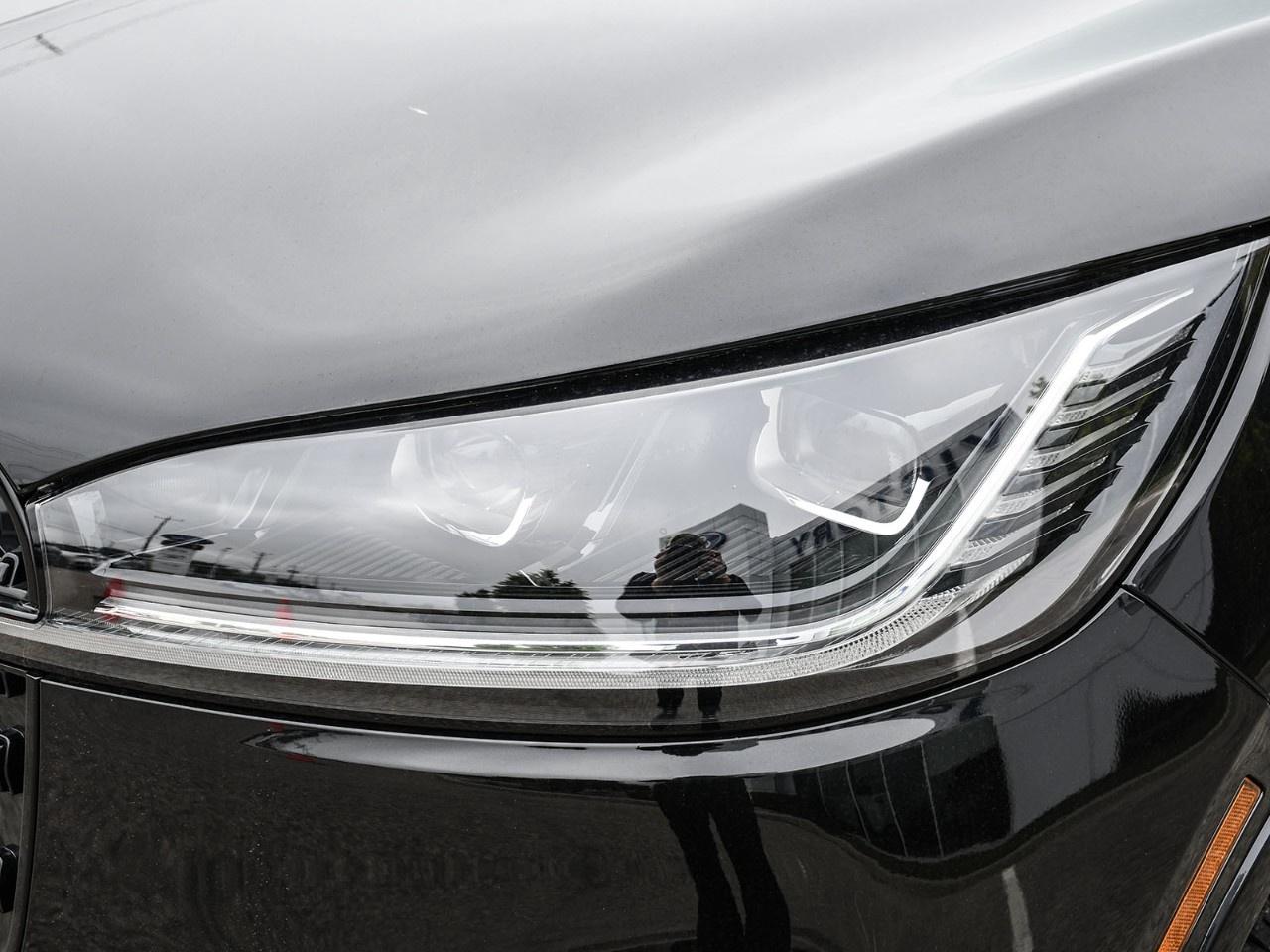 2026 Lincoln Aviator Reserve AWD Photo3