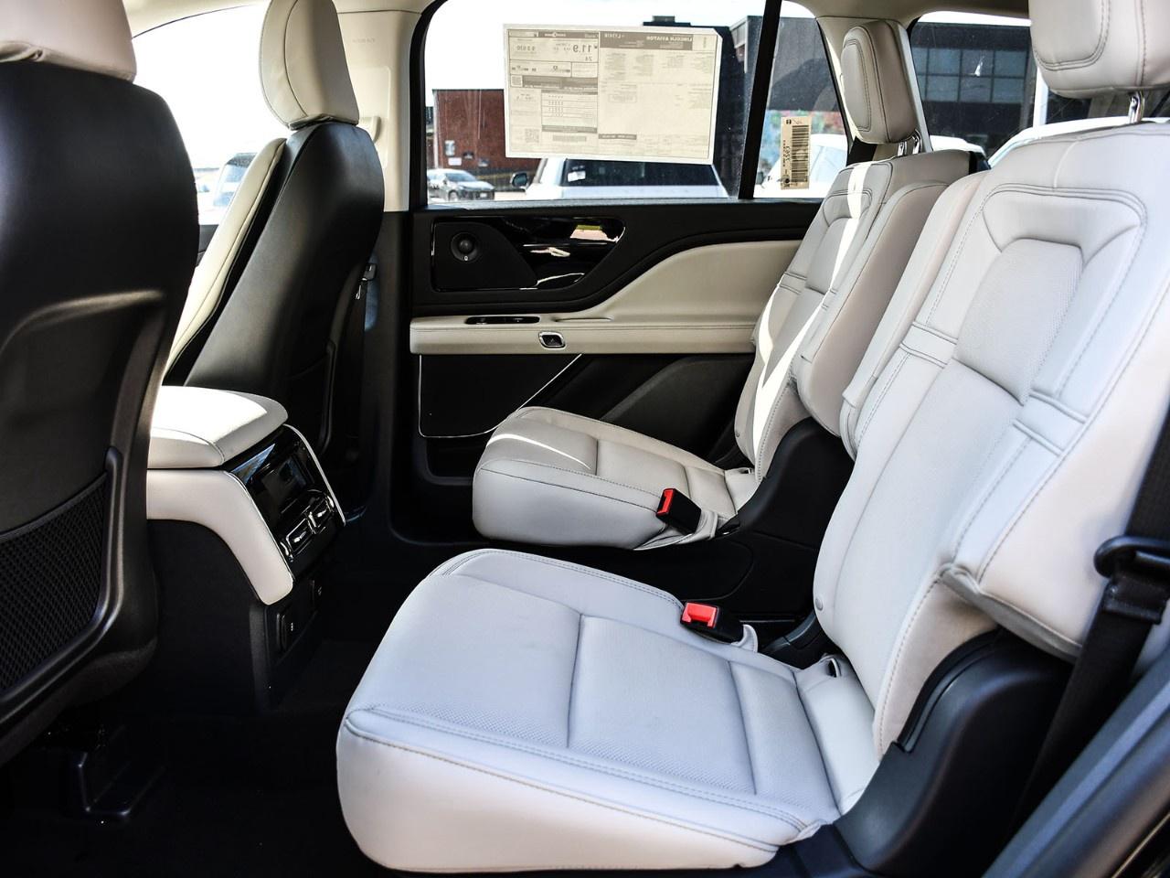 2026 Lincoln Aviator Reserve AWD Photo