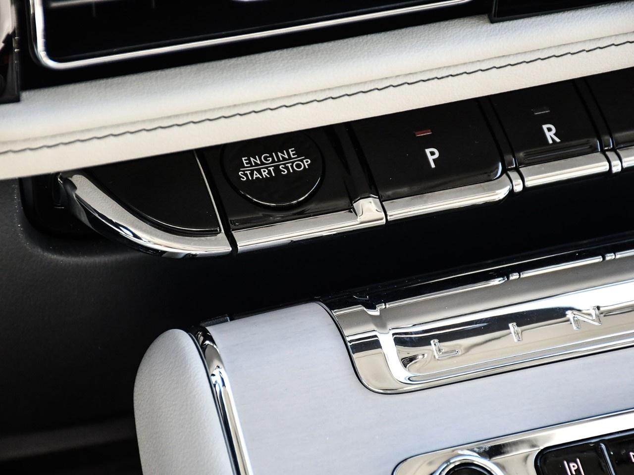 2026 Lincoln Aviator Reserve AWD Photo