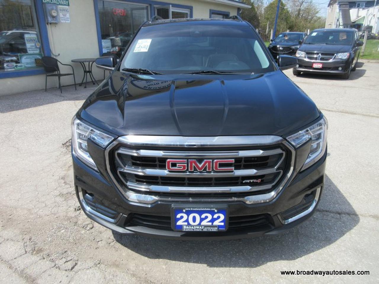 2022 GMC Terrain ALL-WHEEL DRIVE AT4-PACKAGE 5 PASSENGER 1.4L - TURBO.. NAVIGATION.. LEATHER.. HEATED SEATS & WHEEL.. PANORAMIC SUNROOF.. POWER TAILGATE.. Photo4