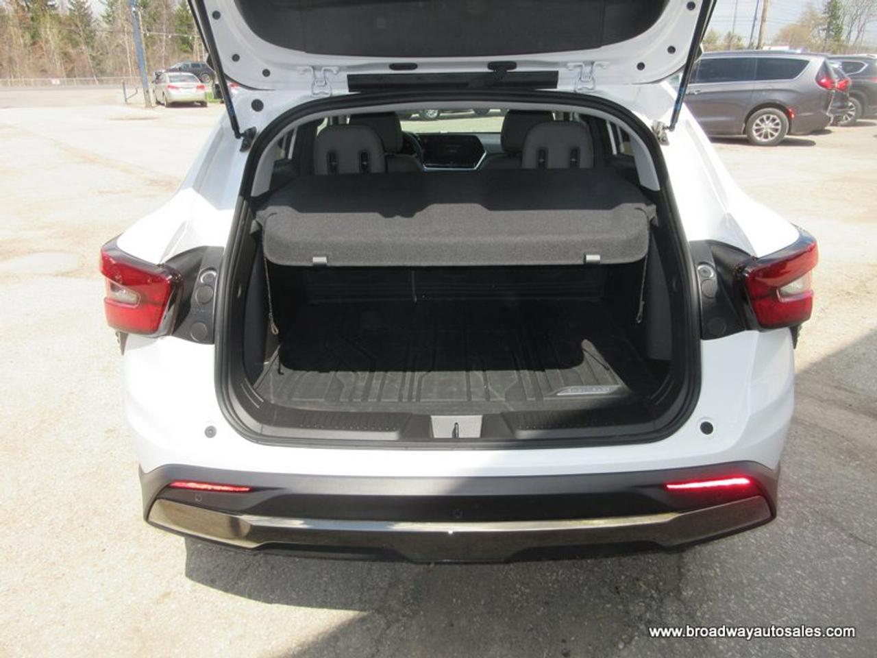2024 Chevrolet Trax FUEL EFFICIENT ACTIV-VERSION 5 PASSENGER 1.2L - TURBO.. LEATHER.. HEATED SEATS & WHEEL.. POWER SUNROOF.. BACK-UP CAMERA.. BLUETOOTH SYSTEM.. Photo