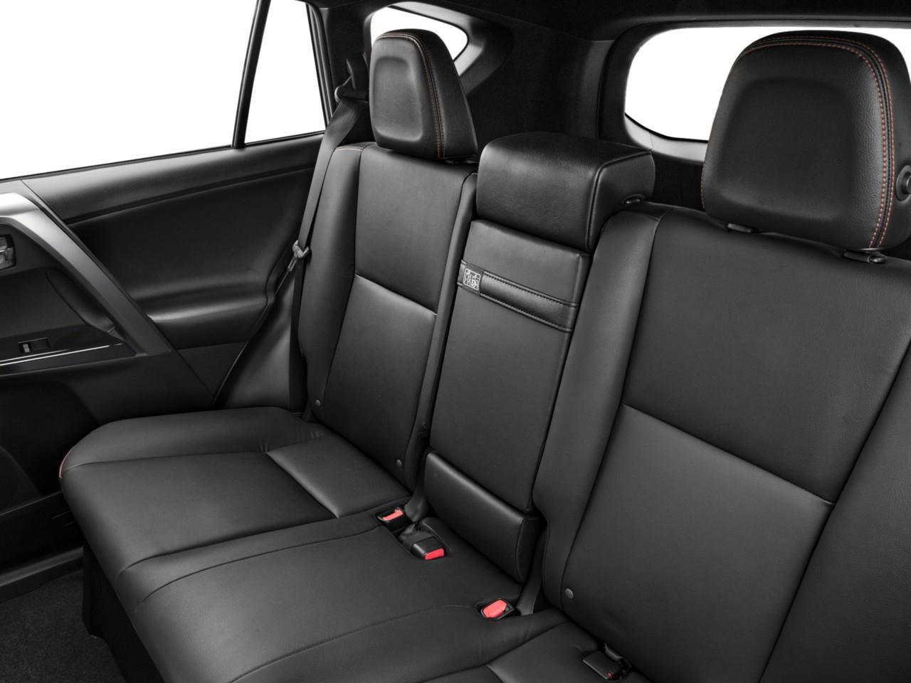2017 Toyota RAV4 Hybrid SE Photo