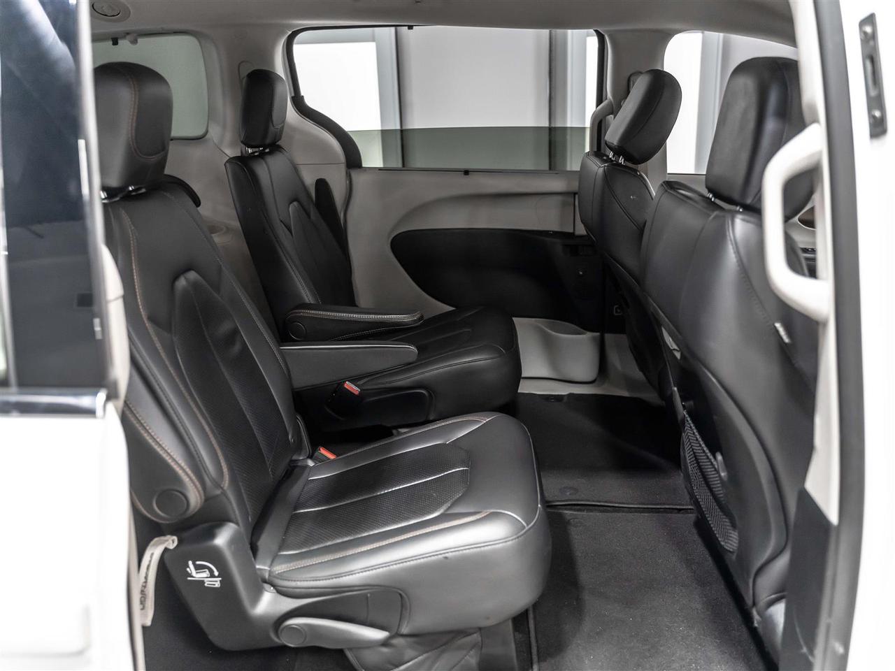 2018 Chrysler Pacifica TOURING-L PLUS|BLINDSPOT|NAVI|REARCAM|ACCIDENT FREE Photo