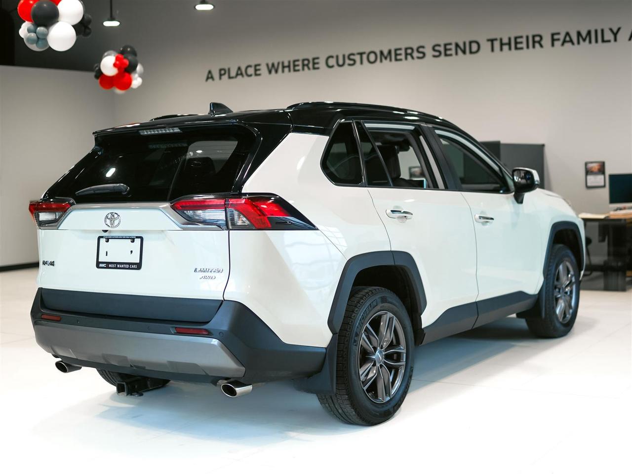 2020 Toyota RAV4 LIMITED AWD | NO ACCIDENTS | TOYOTA SERVICED Photo