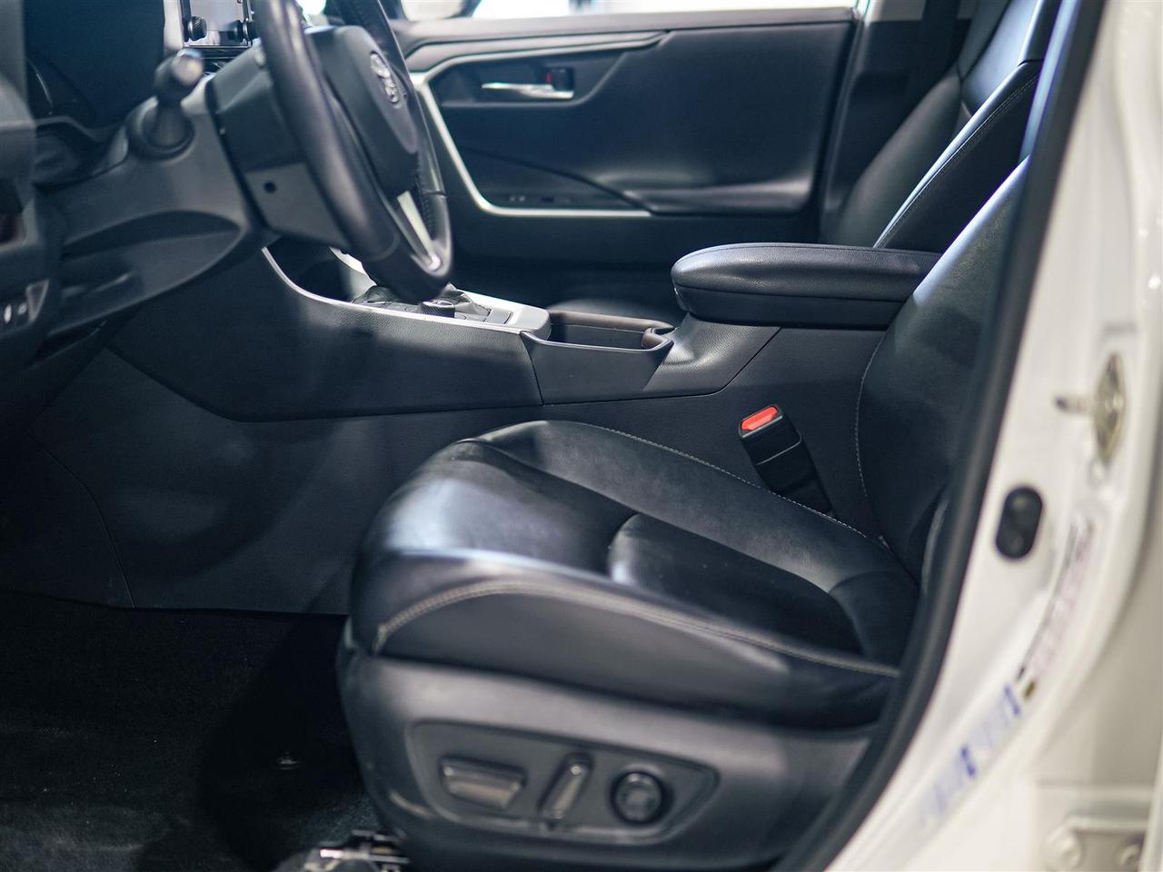 2020 Toyota RAV4 LIMITED AWD | NO ACCIDENTS | TOYOTA SERVICED Photo