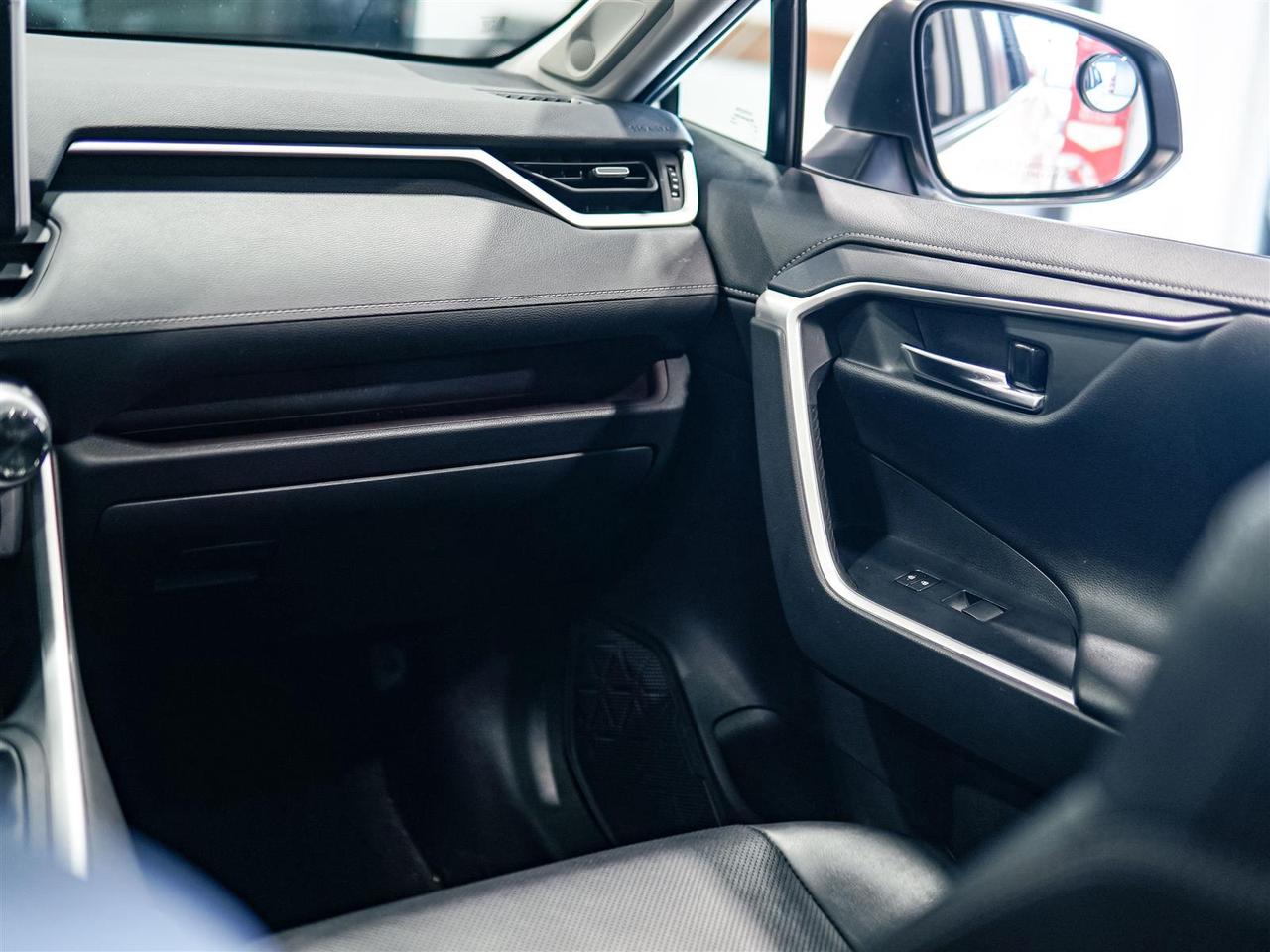 2020 Toyota RAV4 LIMITED AWD | NO ACCIDENTS | TOYOTA SERVICED Photo