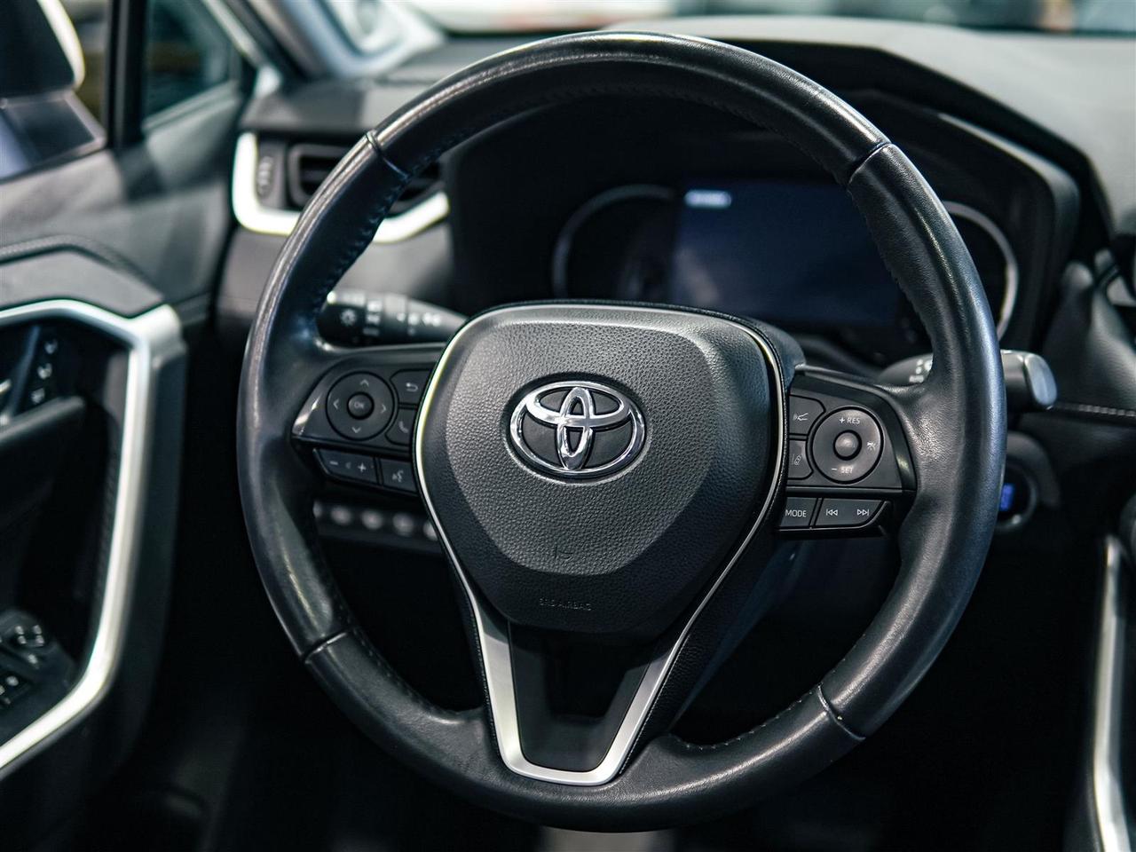 2020 Toyota RAV4 LIMITED AWD | NO ACCIDENTS | TOYOTA SERVICED Photo