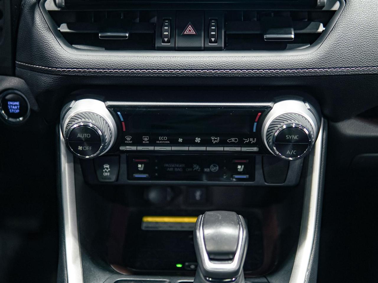 2020 Toyota RAV4 LIMITED AWD | NO ACCIDENTS | TOYOTA SERVICED Photo
