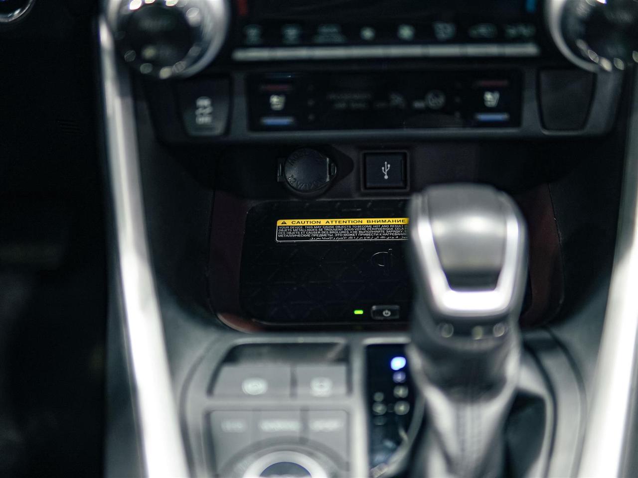 2020 Toyota RAV4 LIMITED AWD | NO ACCIDENTS | TOYOTA SERVICED Photo