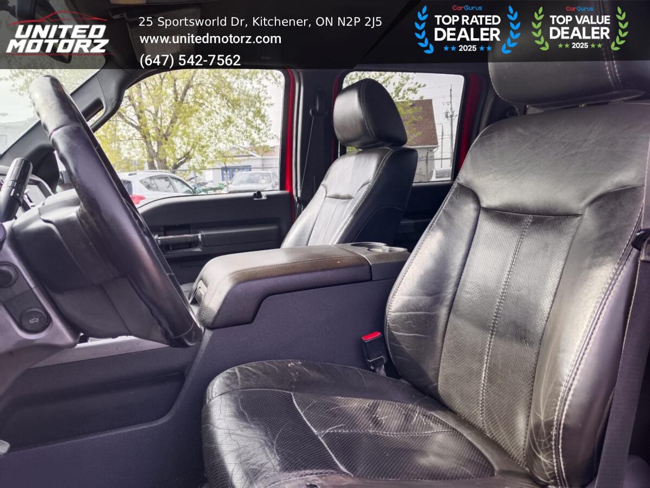 2011 Ford F-250 Super Duty SRW 4WD Crew Cab 156" Lariat Photo