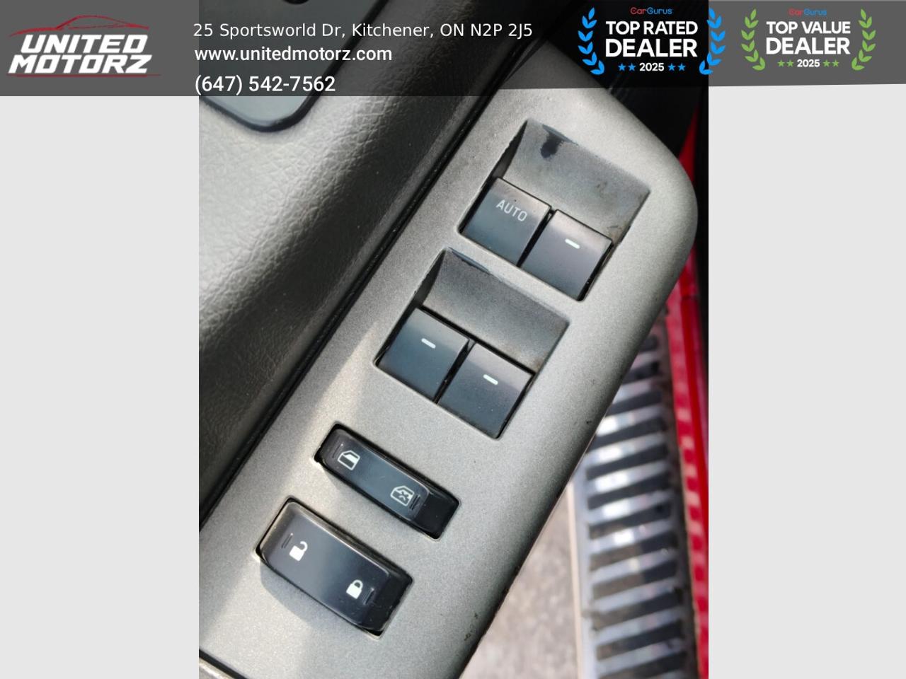 2011 Ford F-250 Super Duty SRW 4WD Crew Cab 156" Lariat Photo