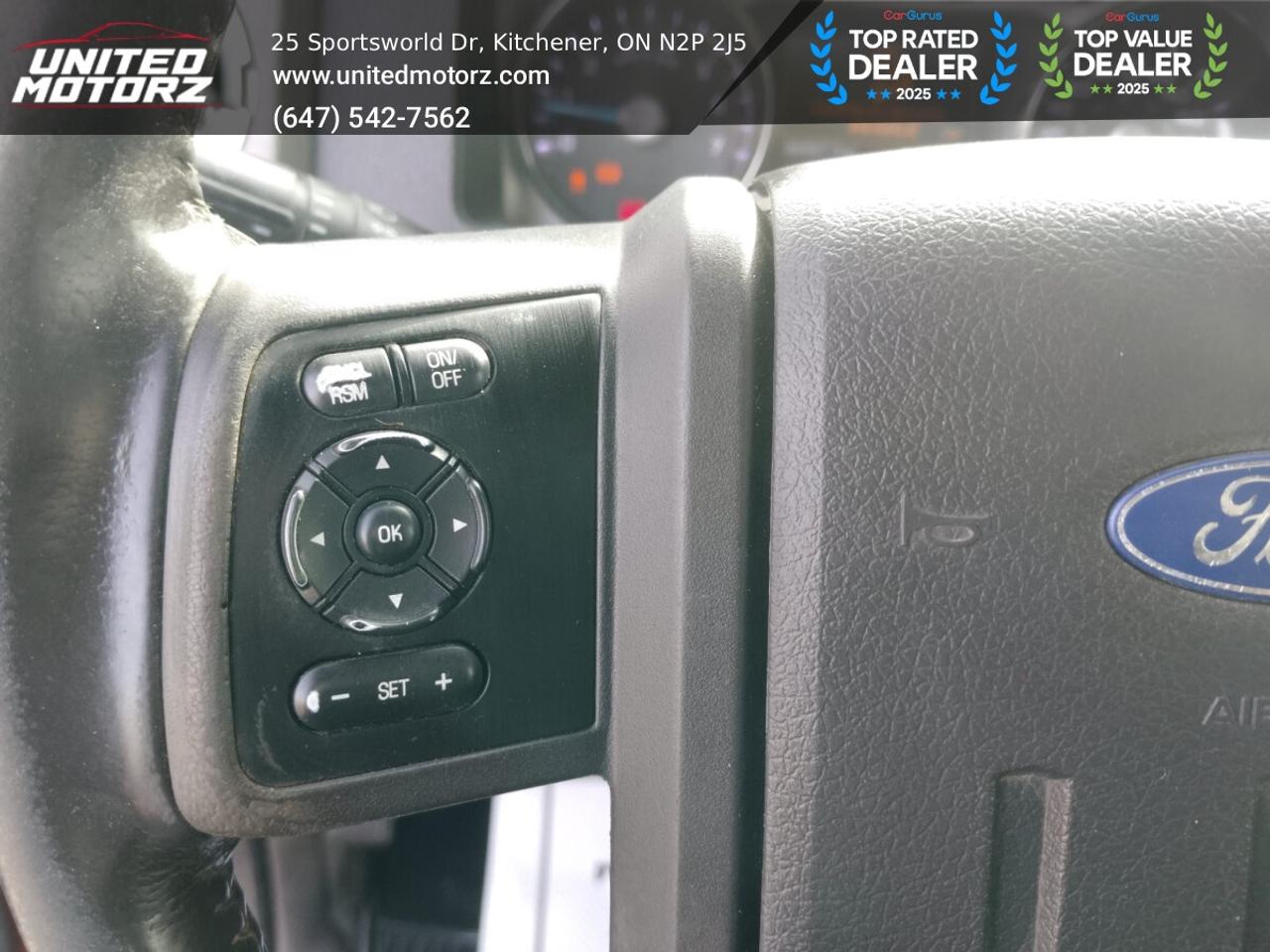 2011 Ford F-250 Super Duty SRW 4WD Crew Cab 156" Lariat Photo