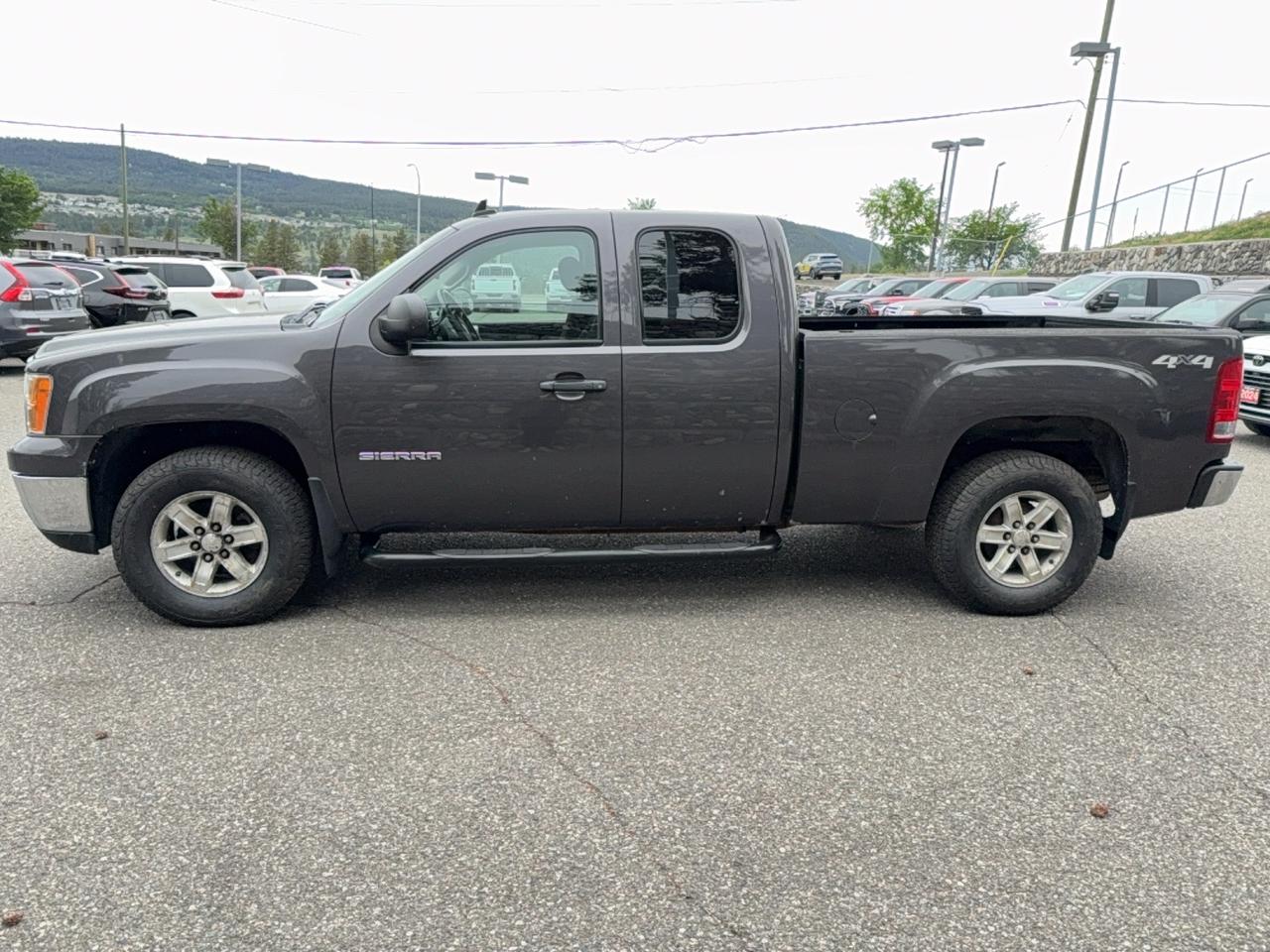 2011 GMC Sierra 1500 SLE Photo3