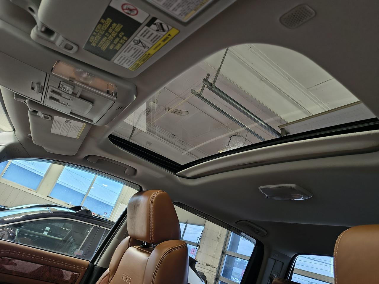 2020 Toyota Tundra Platinum Photo0