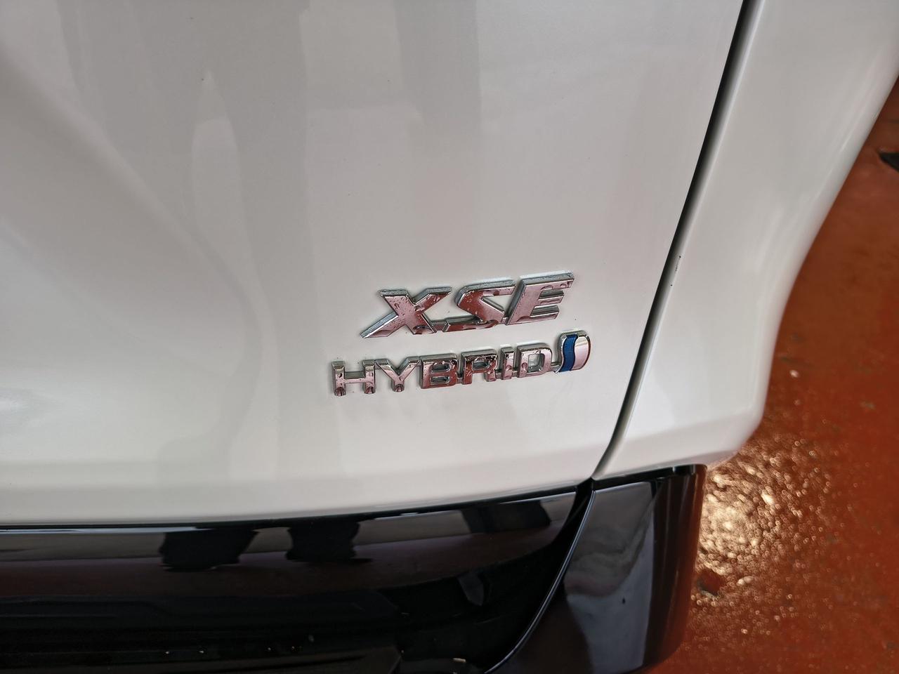 2022 Toyota RAV4 Hybrid XSE Photo