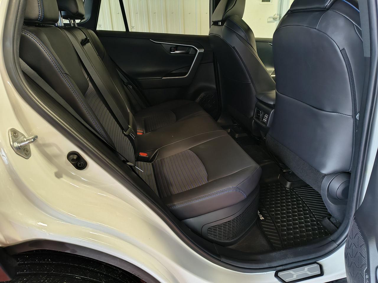 2022 Toyota RAV4 Hybrid XSE Photo