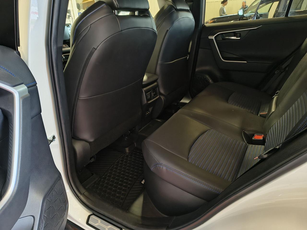 2022 Toyota RAV4 Hybrid XSE Photo